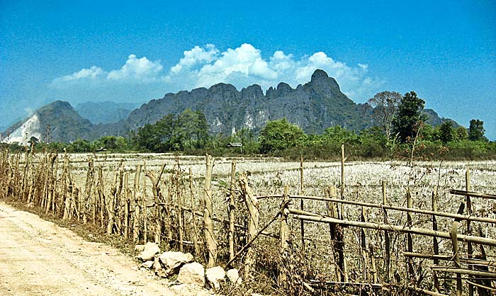 Surroundings of Vang Vieng by Asienreisender